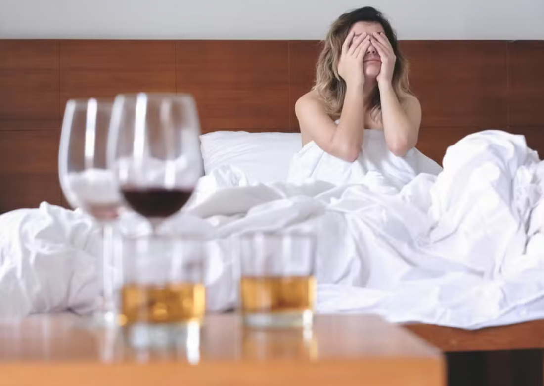 Não conseguiu evitar a ressaca? Veja dicas para amenizar os sintomas