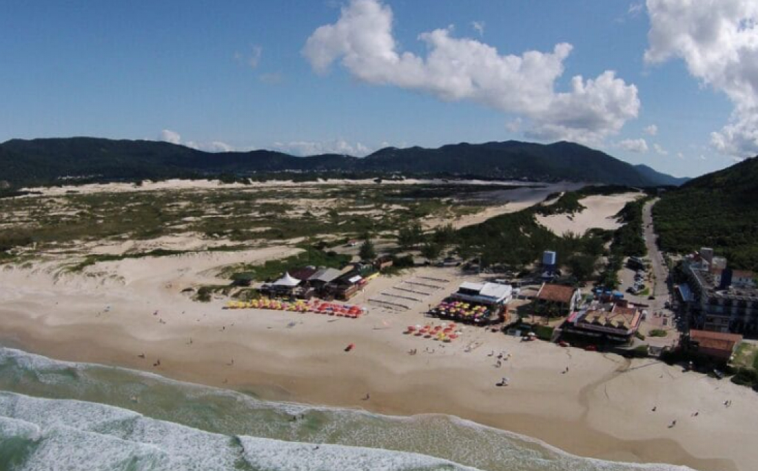 Seis a cada 10 praias de SC estão próprias para banho na 1ª semana de 2025, diz IMA