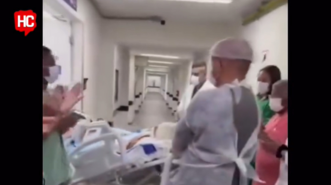 (Vídeo) Médicos aplaudem corpo de jovem que morreu após pisar em pé de traficante no Rio de Janeiro