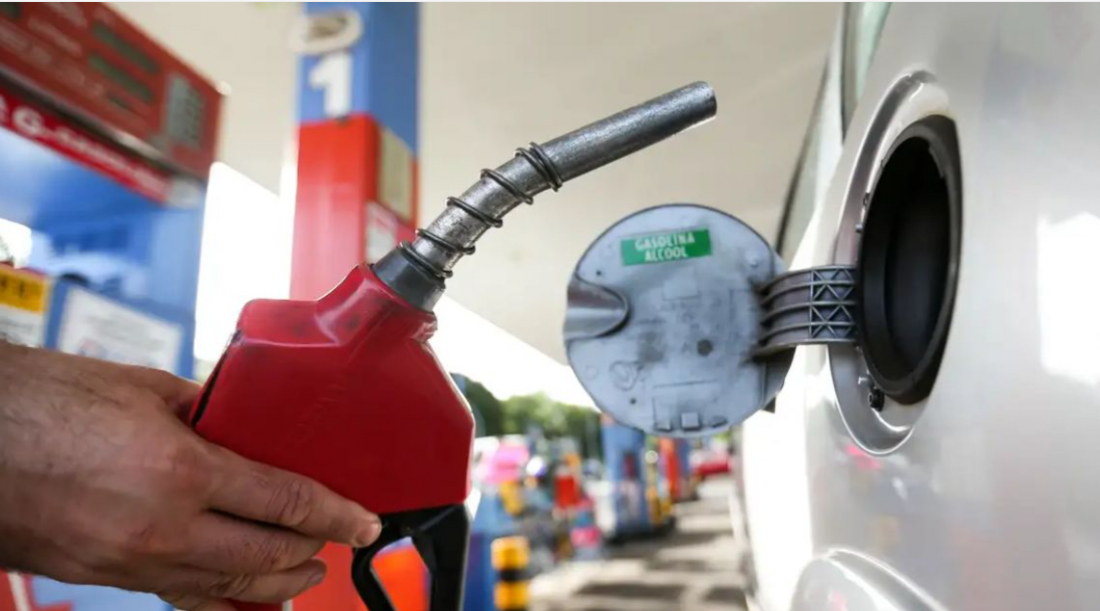 Preço da gasolina aumentou 10% no ano em SC e fechou 2024 em R$ 6,29