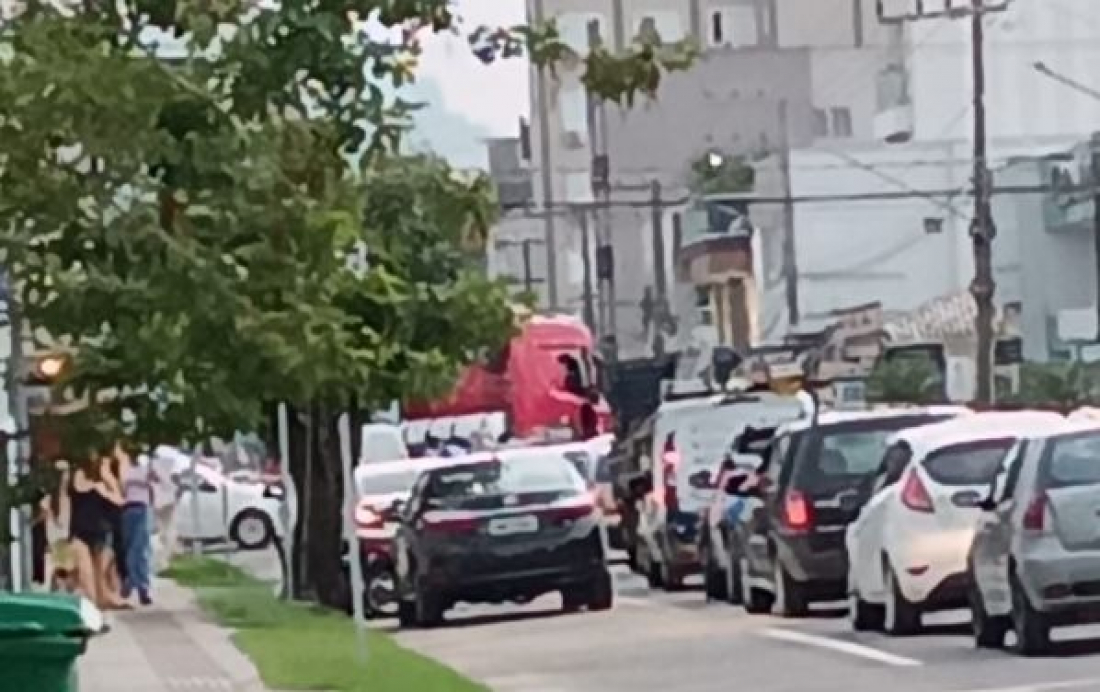 Criança de 7 anos é atropelada por carreta no Centro de Braço do Norte