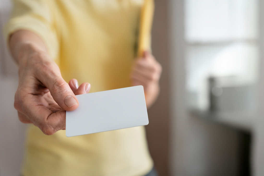 Em SC: Justiça condena escola a indenizar professor que recebeu bilhetes homofóbicos