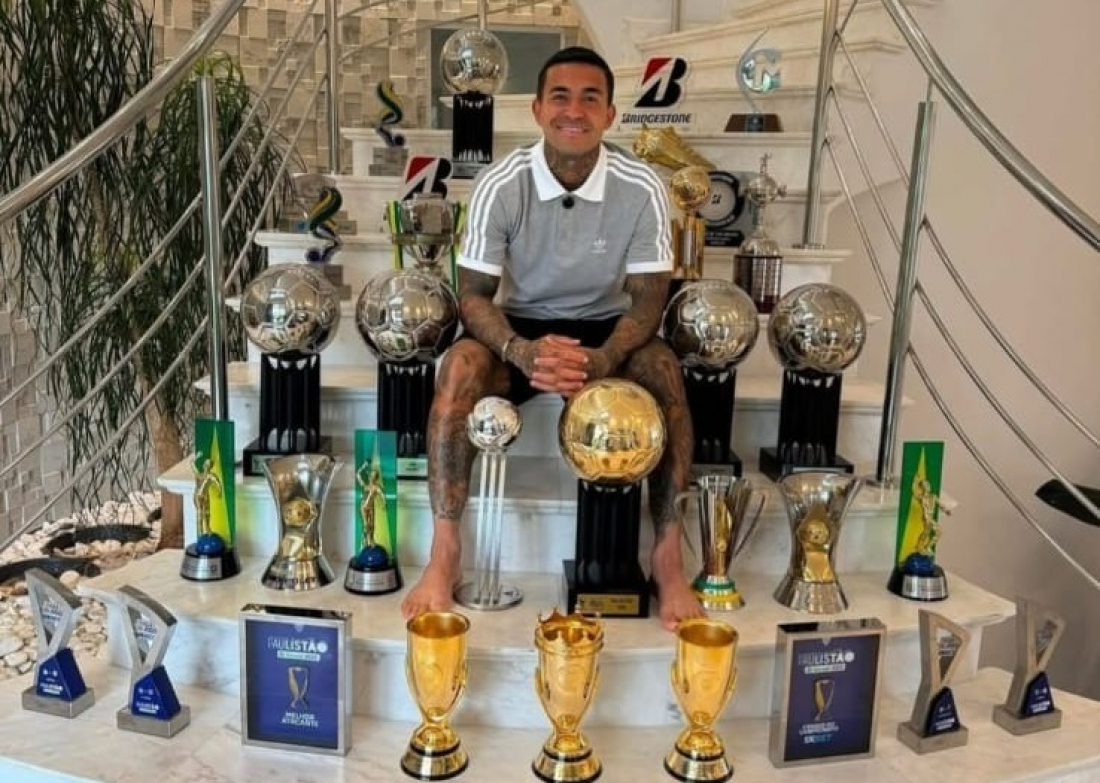 Com palavrão, Dudu, atacante do Cruzeiro, rebate presidente do ex-clube, o Palmeiras