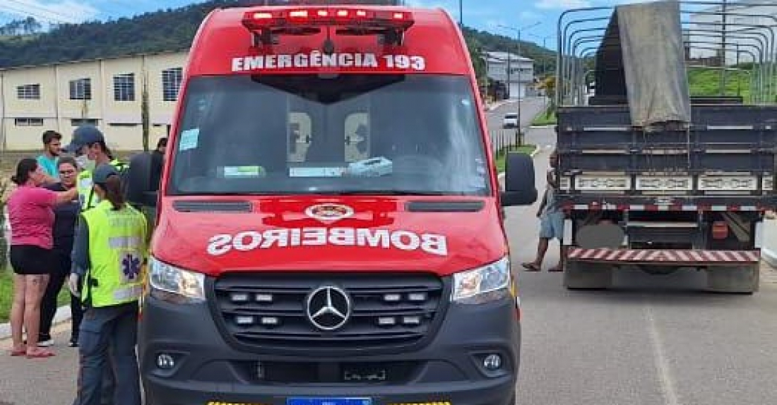 Motociclista de 17 anos morre após colidir com caminhão em Rio Fortuna