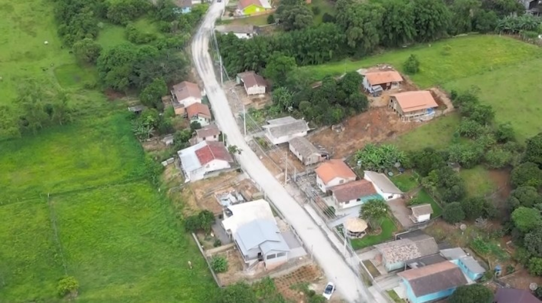 Rua Manoel Estevão Fernandes: obras em Tubarão enfrentam paralisação devido à perda de certidões negativas