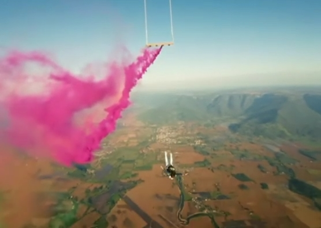 Coldplay grava cena de novo clipe em Praia Grande, no sul de SC