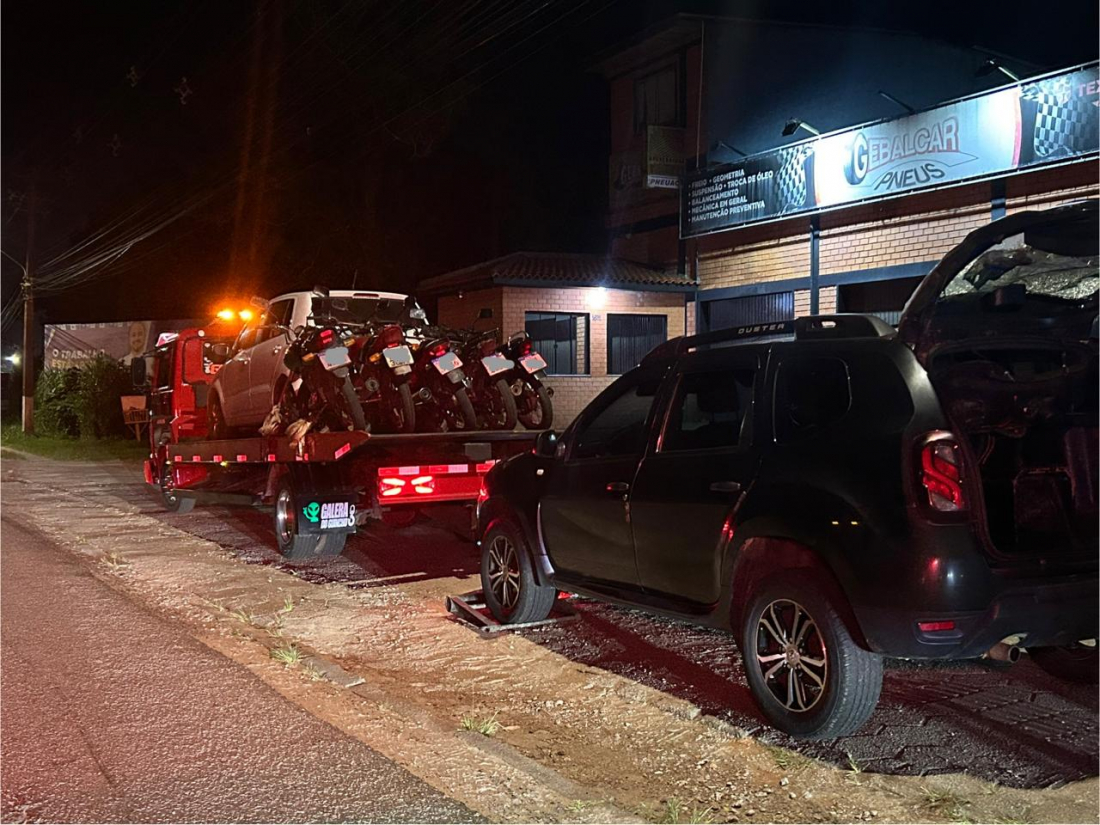 Operação Força Total resulta em apreensão de arma, drogas e veículos em Imbituba
