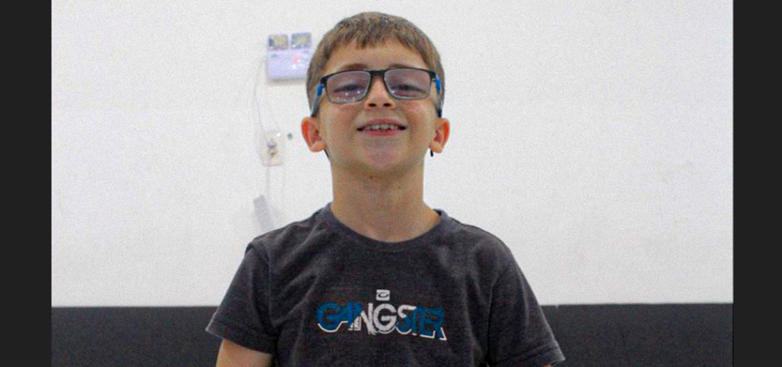 (Vídeo) Atleta lagunense de 8 anos realiza bingão para participar de importantes campeonatos de Jiu-Jítsu