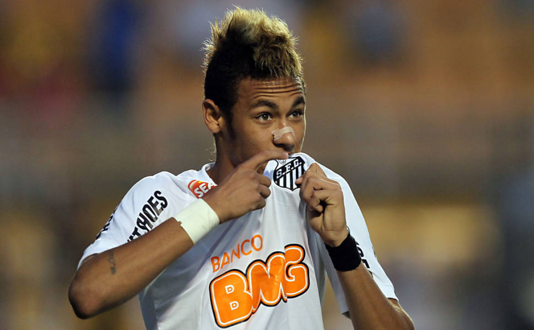 Neymar anuncia retorno ao Santos após 12 anos