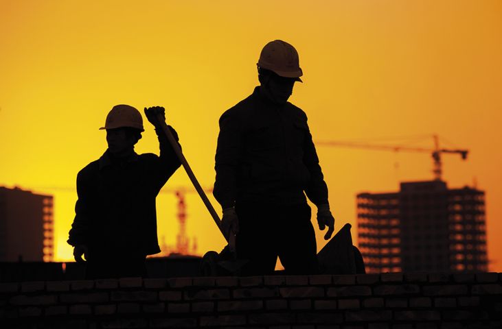 Projeto propõe dispensar servidores de atividades ao ar livre em dias de calor extremo 