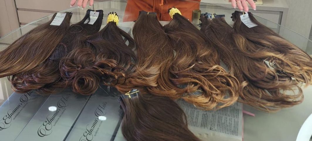 Homem invade salão de beleza, rouba diversos 'mega hair' e smartphone no bairro Aeroporto em Tubarão