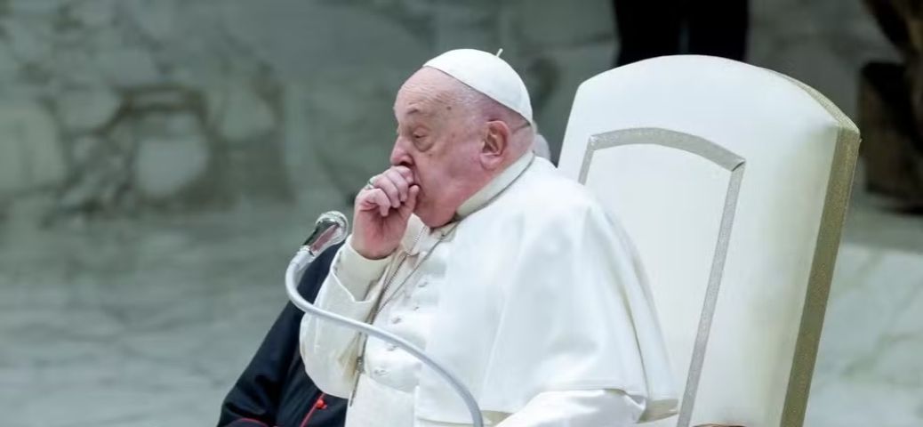 Papa Francisco pede desculpas por faltar a oração de domingo