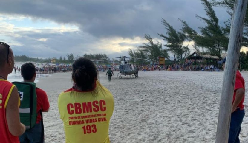Homem é resgatado após afogamento de grau 6 na Praia da Ferrugem, em Garopaba