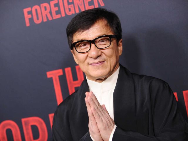 Jackie Chan diz que vai deixar fortuna de 400 milhões de dólares para crianças em situação de pobreza