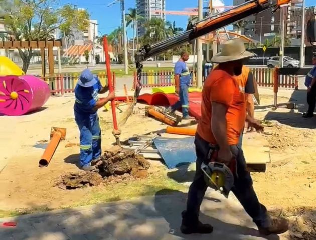 Brinquedo da Praça do Avião é retirado por segurança e será substituído em Tubarão