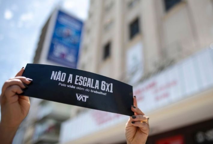 PEC que propõe fim da escala 6 x 1 é protocolada