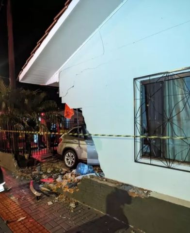 BMW invade casa durante a madrugada e acorda morador em Xanxerê, no Oeste de SC