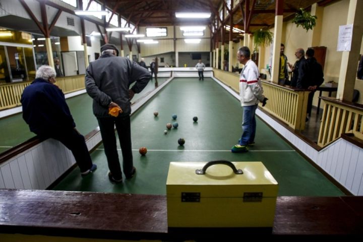 Tem mais de 60 anos e joga canastra, truco, dominó, bocha ou beach tennis? Estão abertas as seletivas para os Jogos Abertos da Terceira Idade em Tubarão