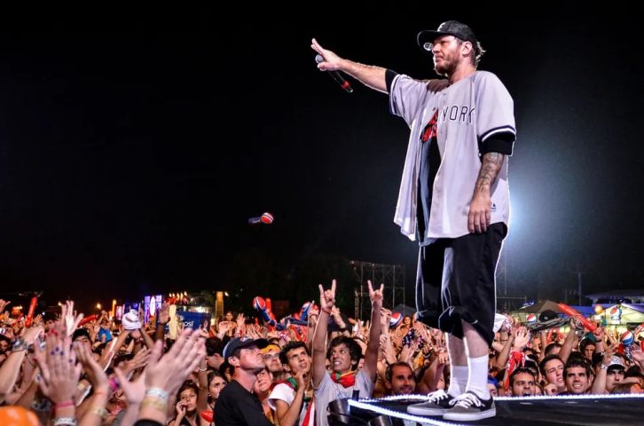 Fãs e músicos relembram Chorão, vocalista do Charlie Brown Jr., 12 anos após sua morte