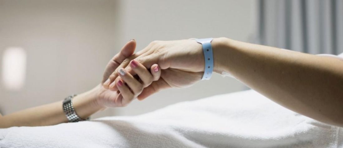 Em SC: lei garante acompanhante a mulheres em procedimentos médicos com sedação