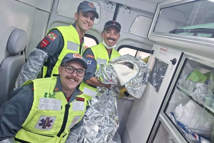 Bebê nasce dentro da ambulância do Corpo de Bombeiros em Morro da Fumaça