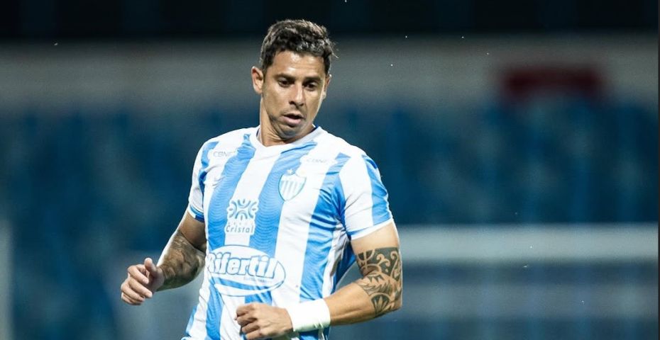 Wallace Santos Acioli é o novo reforço do Atlético Tubarão para a temporada 2025