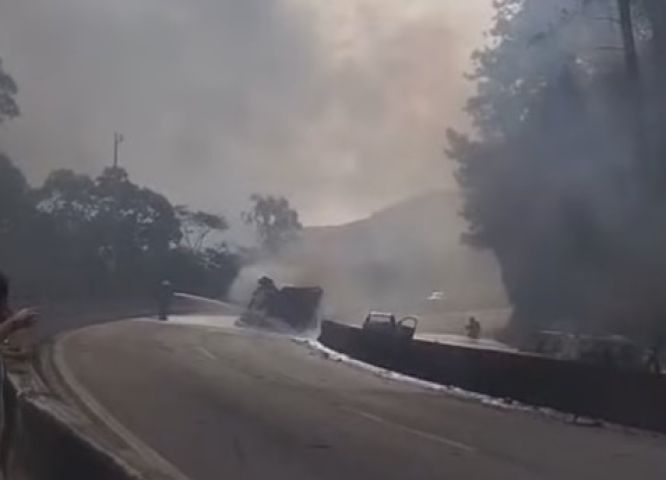 (Vídeo) Atualização: cinco pessoas ficaram feridas com explosão de carreta no Morro dos Cavalos