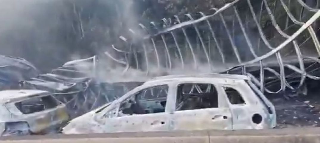 Vídeo) Imagens impressionantes mostram carros queimados e destruição após explosão na BR-101