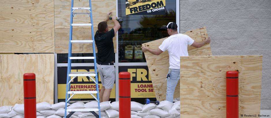 No mundo: Furacão Michael ganha força rumo à Flórida