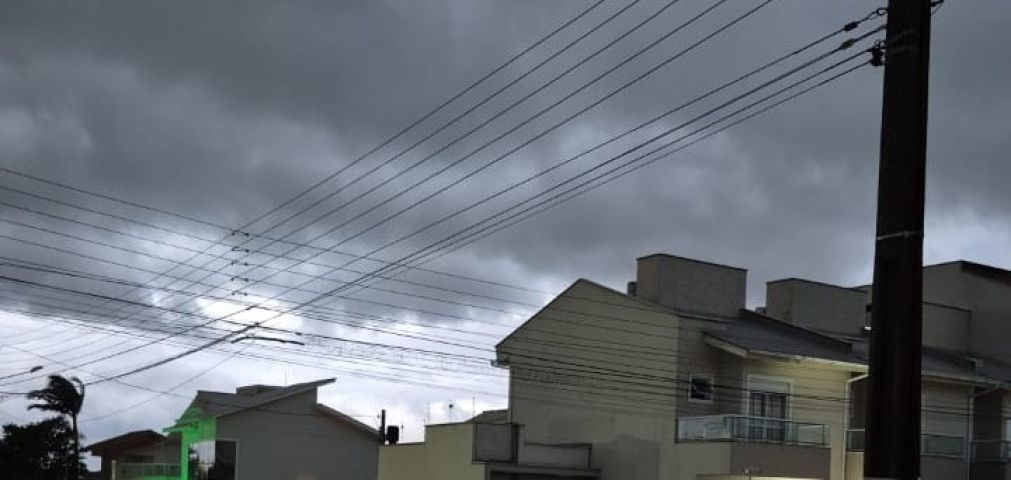 Temporal atinge região da Amurel nesta sexta-feira (9)