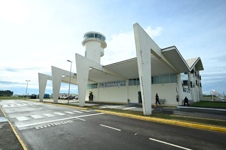 Contrato assinado: Aeroporto de Jaguaruna terá gestão privada pelos próximos 30 anos