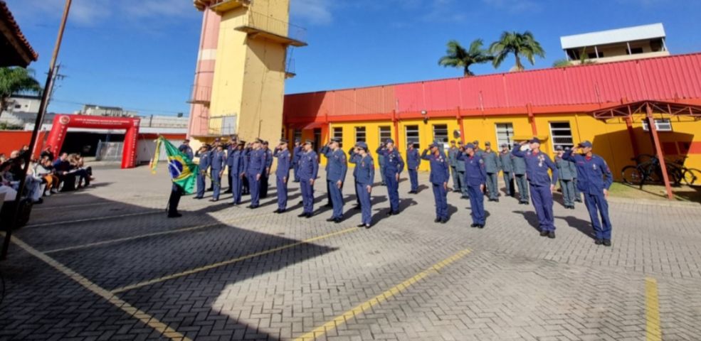 Curso de Bombeiro Comunitário forma novos voluntários em Tubarão