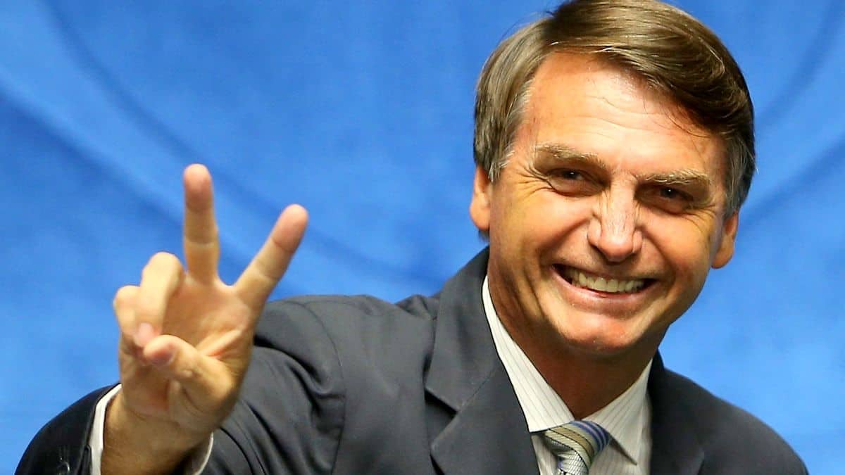 Bolsonaro confirma nomes para Defesa, Casa Civil e Economia