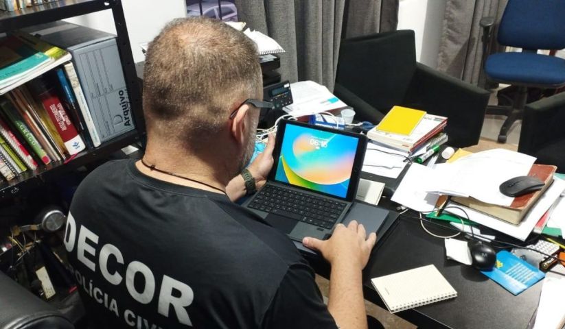 Polícia identifica 130 bolsistas milionários no Universidade Gratuita