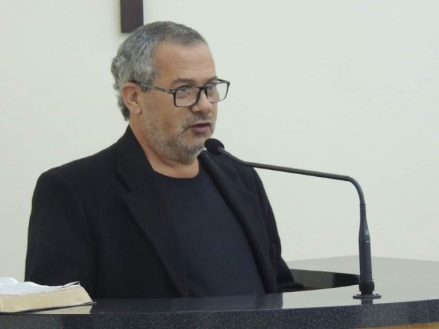 Morre aos 68 anos o radialista Geraldo Salvador, ícone da comunicação em Tubarão