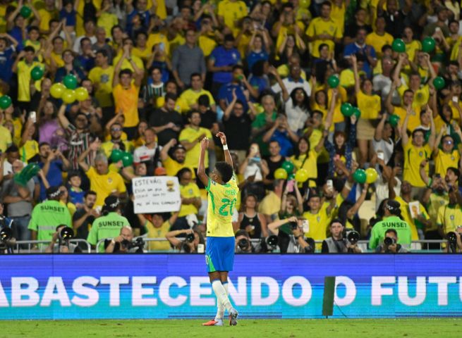 Brasil vence o Chile por 3 a 0 em jogo tranquilo das Eliminatórias