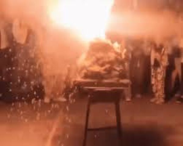 VÍDEO: explosão de vulcão em feira de ciências fere 17 em escola de Buenos Aires