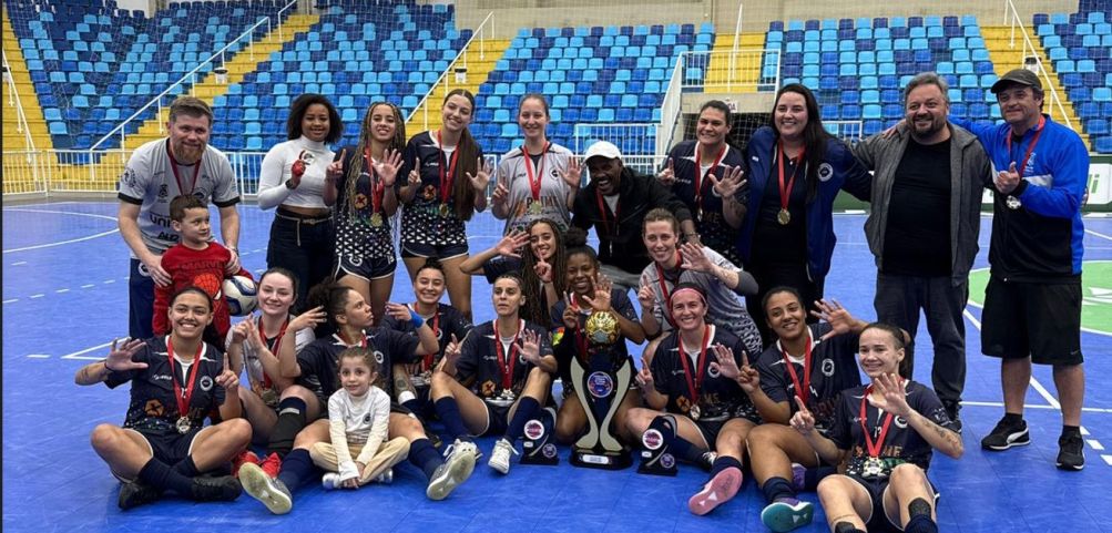 Futsal feminino de Tubarão conquista hexacampeonato no Regional Adulto da Adesc