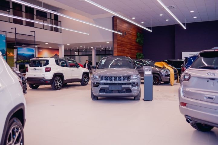Jeep Gambatto promove ação especial com test drive premiado, condições exclusivas e clima de Halloween