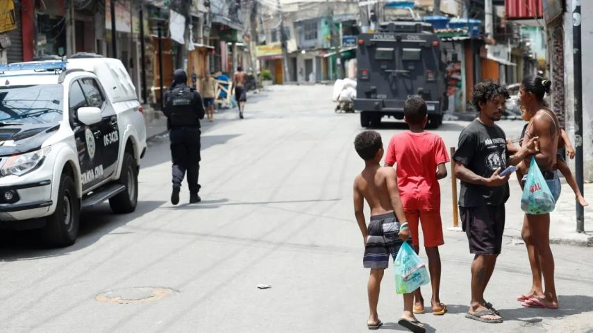 Operação contra Comando Vermelho no Rio tem 20 mortos e 56 presos