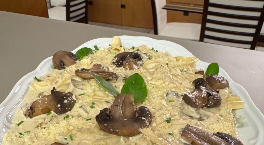 Nutrição, por Cláudia Levandoski: massa com cogumelo paris