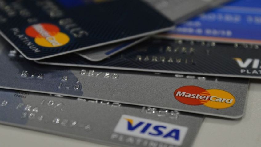 Homem é preso em Laguna após usar cartão furtado de idoso para fazer compras