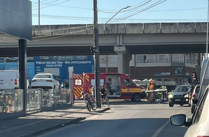 Acidente entre motos deixa uma pessoa ferida e causa lentidão no trânsito em Tubarão