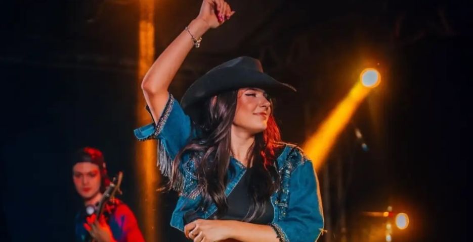 Mais de 5 mil ingressos vendidos para o show de Ana Castela em Tubarão