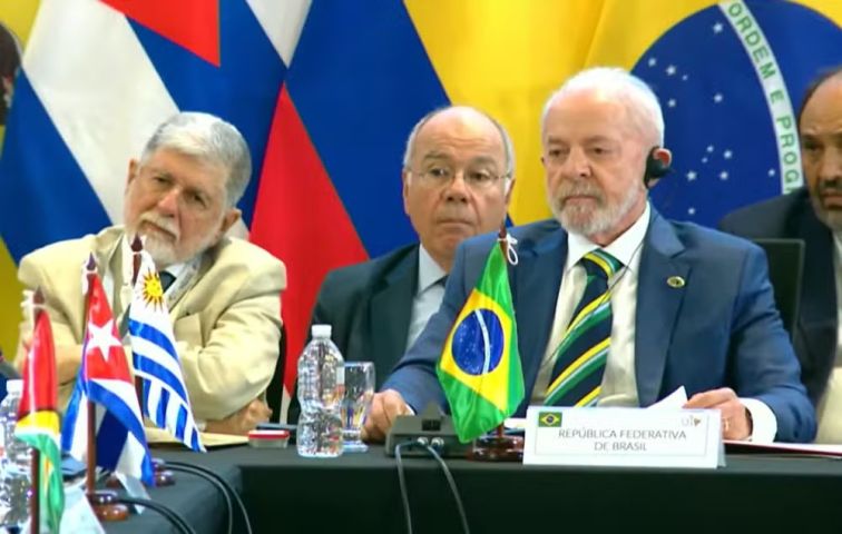 Sem citar Estados Unidos, Lula critica intervenção militar em países da América Latina