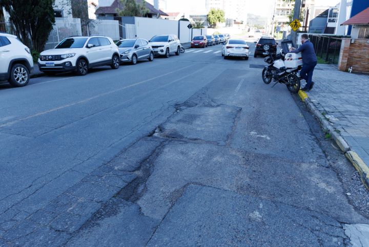Prefeitura dará início à manutenção asfáltica na rua Cândido César Freire Leão