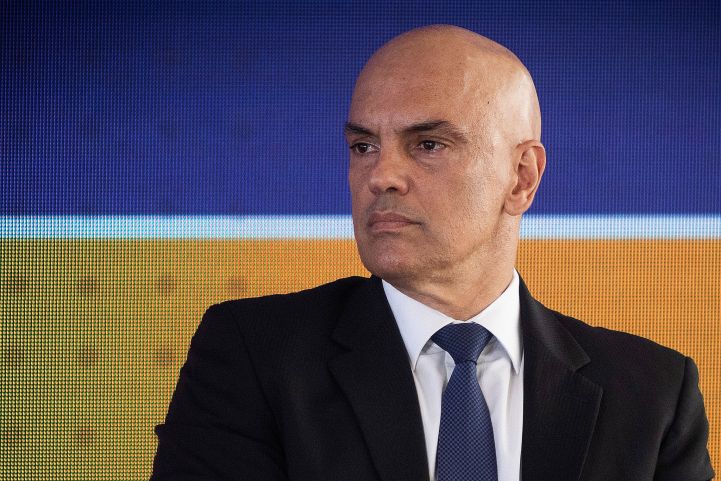 Moraes determinou prisão minutos após tornozeleira eletrônica de Bolsonaro ter sido violada