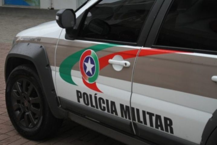 Jovem é esfaqueado durante churrasco no Centro de Tubarão