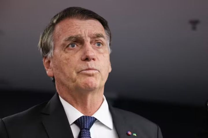 Bolsonaro cita “paranoia” e “surto” que o levaram a violar tornozeleira eletrônica, segundo fala na audiência de custódia