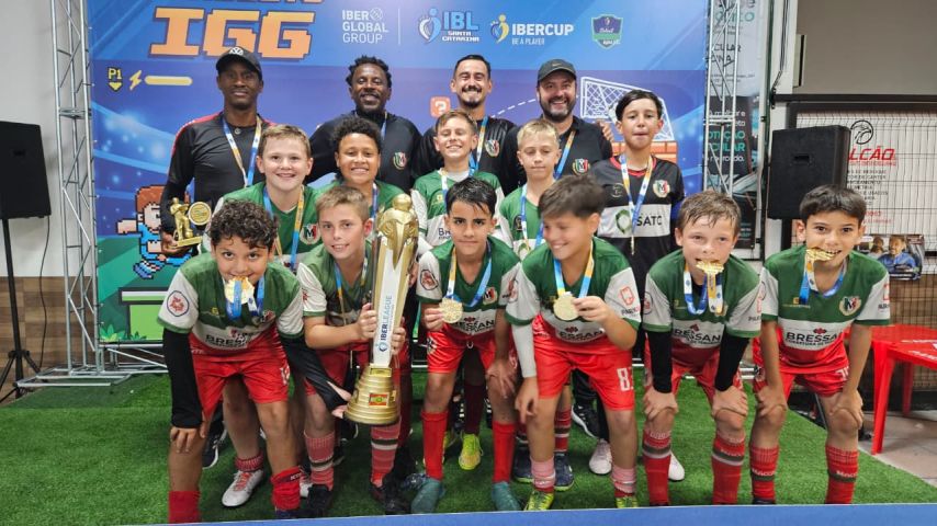 (Vídeo) Escola de Futebol Maccari é campeã do maior torneio de futebol de Santa Catarina